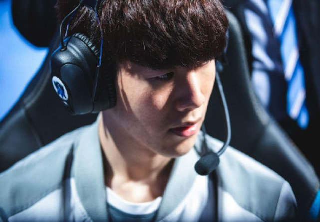 以其经验和 以其经验和